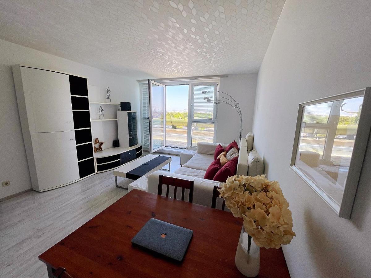 Schone Wohnung Mit Dachterrasse เวียนนา ภายนอก รูปภาพ